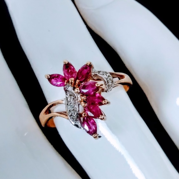 Rubies & Diamonds Ring Sz 6-1/2 🎉3X Host Pick🎉 - Picture 9 of 13